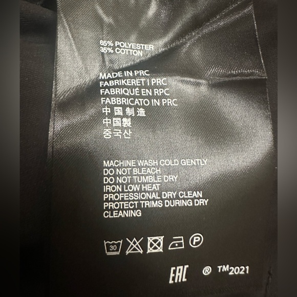 Heliot Emil Black cargo Shorts size 44(waist30) - Picture 10 of 11